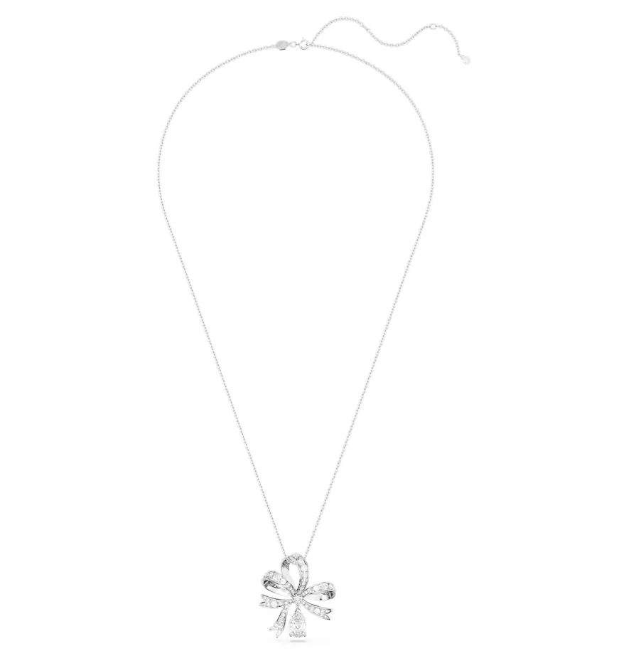 Smuk halskæde med sløjfe-inspireret vedhæng med funklende krystaller Swarovski - Image 2